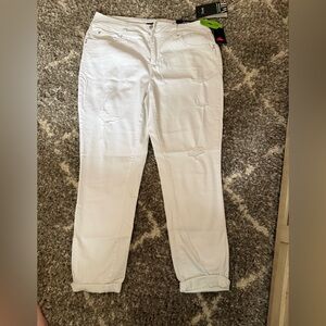 NWT White Distressed Women's Jeans - Clean Casual Style